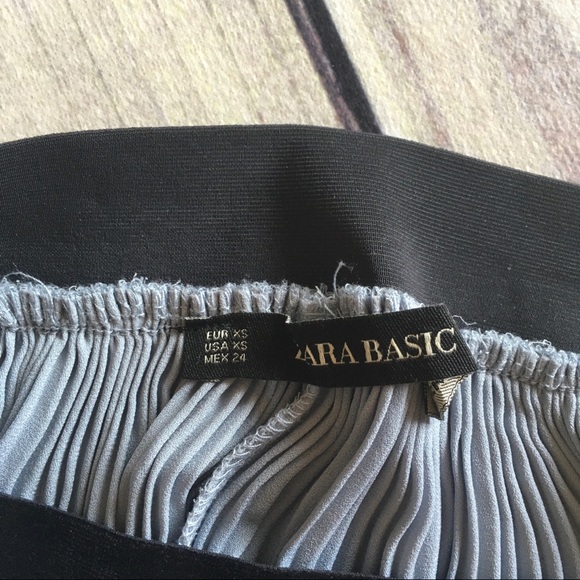 ZARA Pleated Pants - Picture 7 of 7